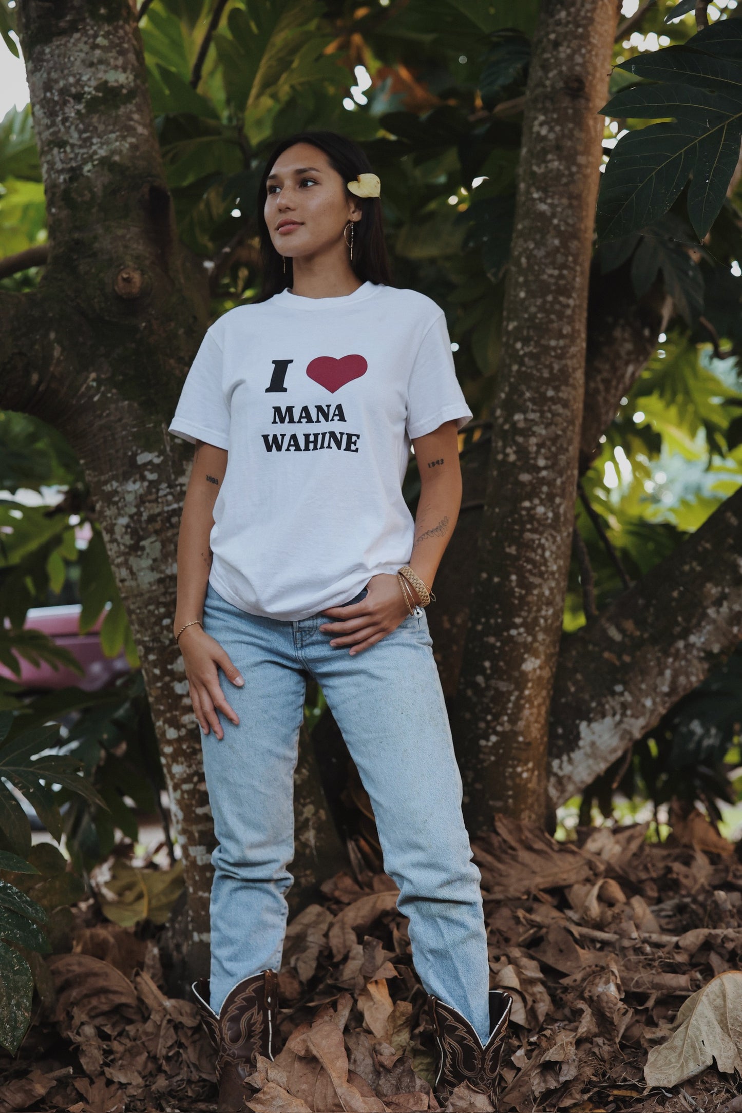 I Heart Mana Wahine™ - Unisex Heavyweight t-shirt